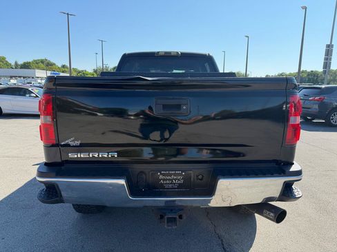 Used 2015 GMC Sierra 2500 SLE AWD/4WD image 4