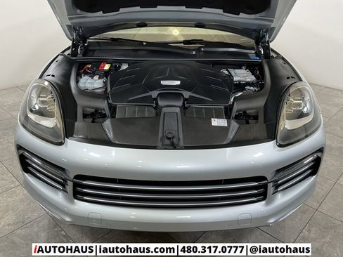 Used 2019 Porsche Cayenne S image 9