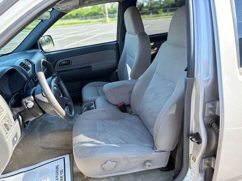 Used 2005 Chevrolet Colorado LS image 12