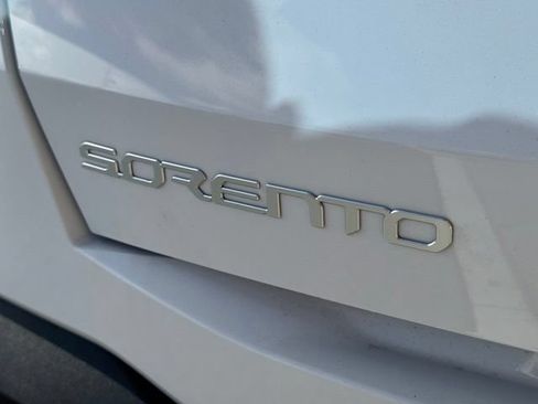 Used 2026 Kia Sorento S FWD image 38
