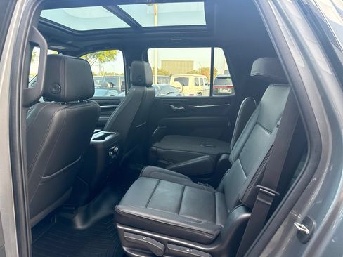 Used 2022 GMC Yukon Denali RWD image 5