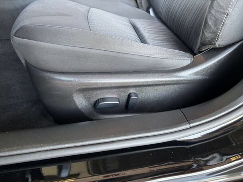 Used 2025 Nissan Altima 2.5 SV FWD image 21