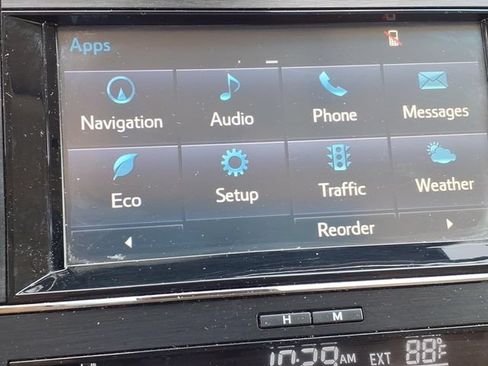 Used 2018 Toyota Avalon XLE Premium FWD image 14