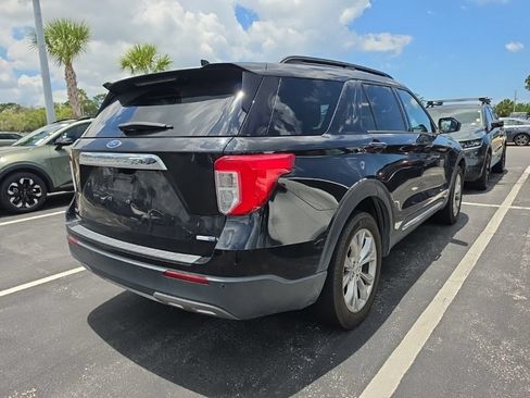 Used 2020 Ford Explorer XLT w/ Equipment Group 202A AWD/4WD image 16