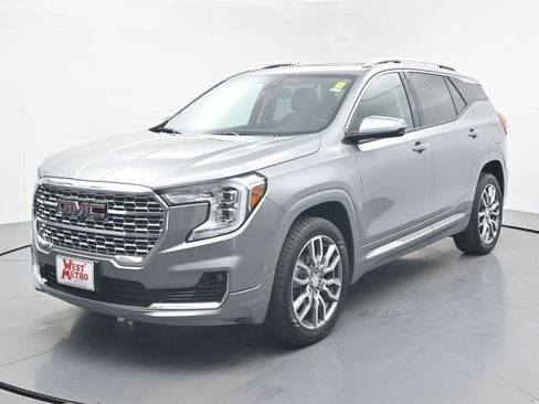 Used 2024 GMC Terrain Denali w/ Denali Premium Package image 1