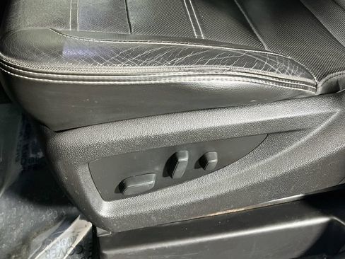 Used 2018 GMC Sierra 2500 Denali AWD/4WD image 16