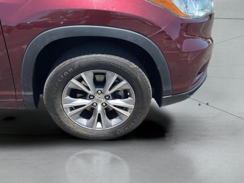 Used 2015 Toyota Highlander Plus FWD image 33