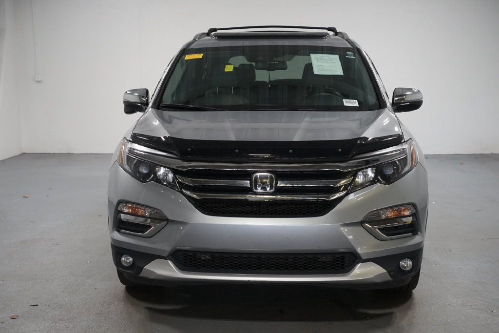 Used 2017 Honda Pilot Touring image 2