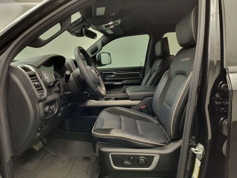 Used 2023 RAM 1500 Laramie AWD/4WD image 5