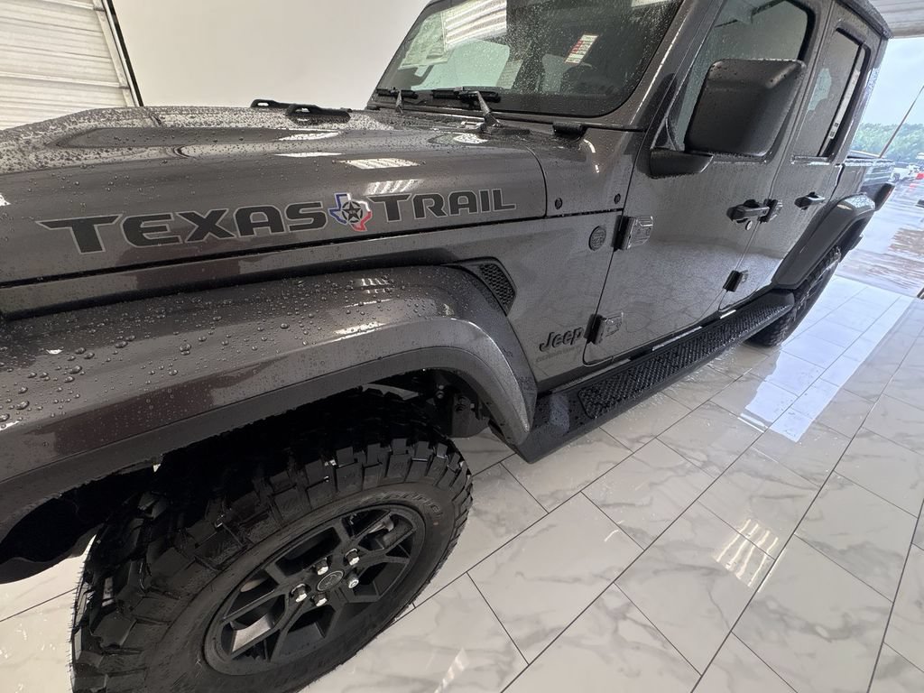 New 2026 Jeep Gladiator Sport AWD/4WD image 33