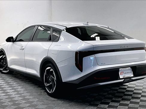 Used 2025 Kia K4 EX FWD image 10