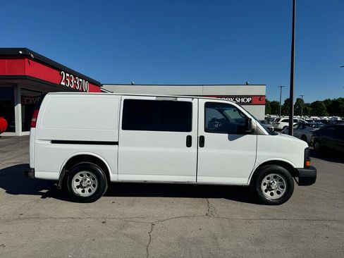 Used 2011 Chevrolet Express 1500 AWD w/ Power Package image 2