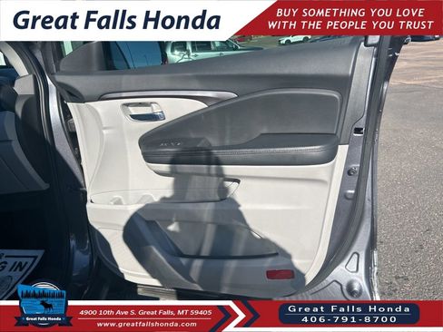 Used 2022 Honda Pilot Black Edition image 30