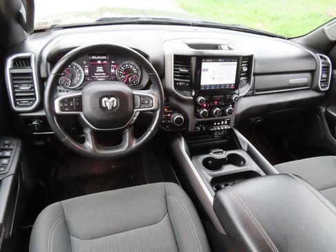 Used 2022 RAM 1500 Big Horn AWD/4WD image 4