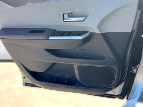 Used 2024 Toyota Sienna LE image 21