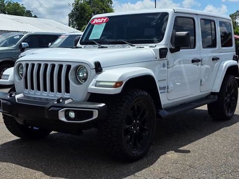 Used 2021 Jeep Wrangler Unlimited Sahara w/ Cold Weather Group AWD/4WD image 7