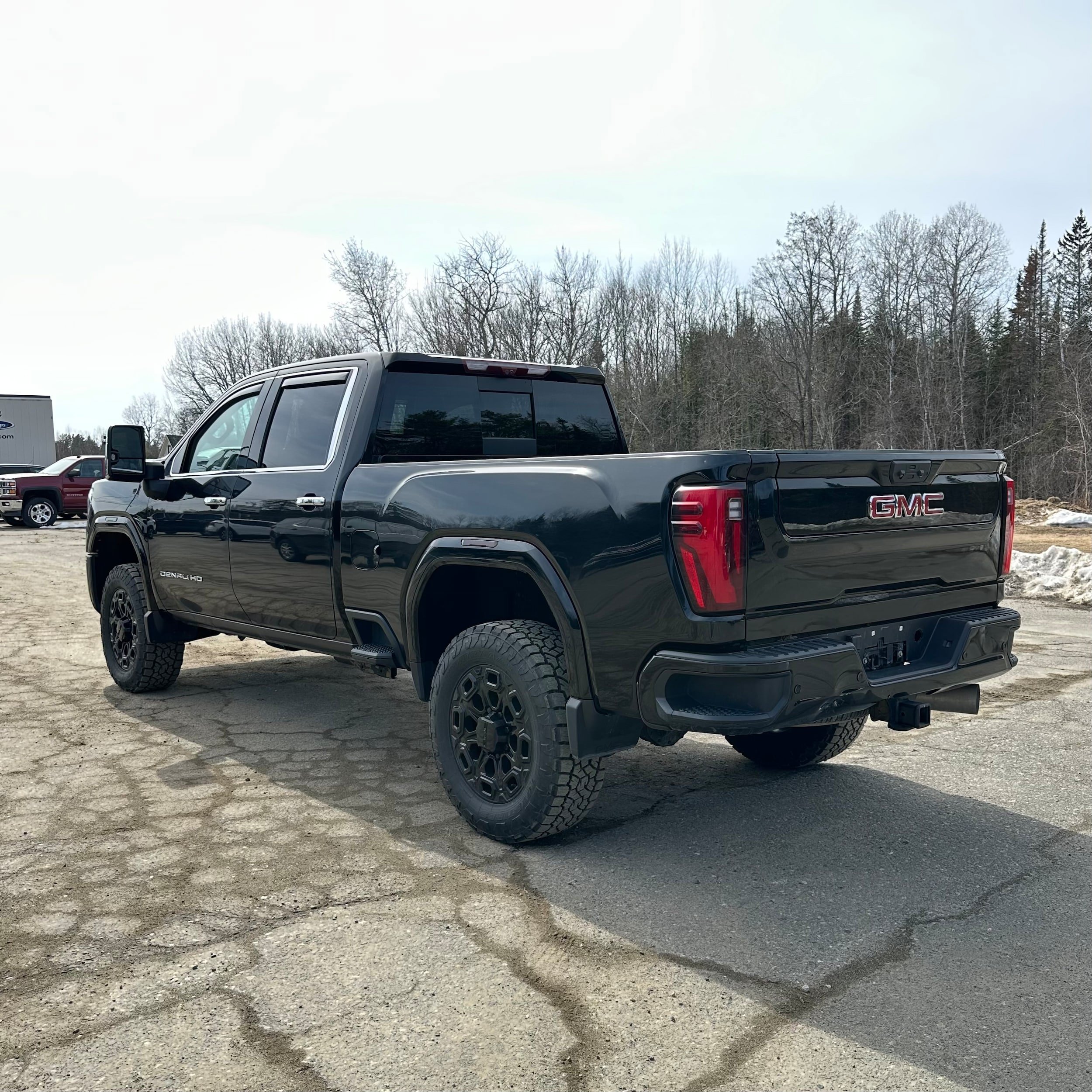 Used 2024 GMC Sierra 2500 Denali Ultimate AWD/4WD image 5