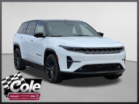 Used 2024 Jeep Wagoneer Launch Edition image 1