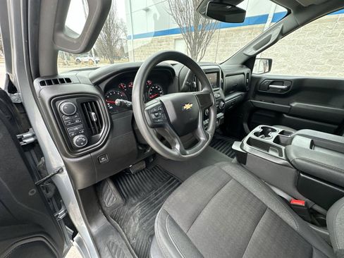 Used 2024 Chevrolet Silverado 1500 Custom image 10