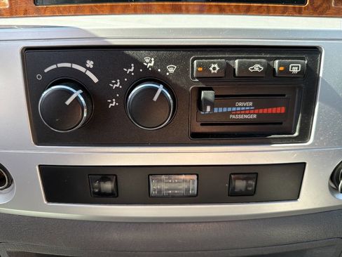 Used 2006 Dodge Ram 2500 Truck Laramie w/ Protection Group AWD/4WD image 26