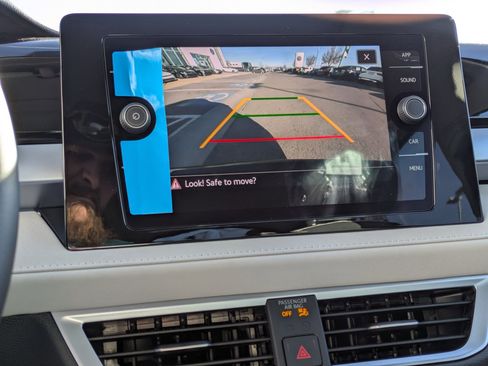 New 2025 Volkswagen Taos SE image 14