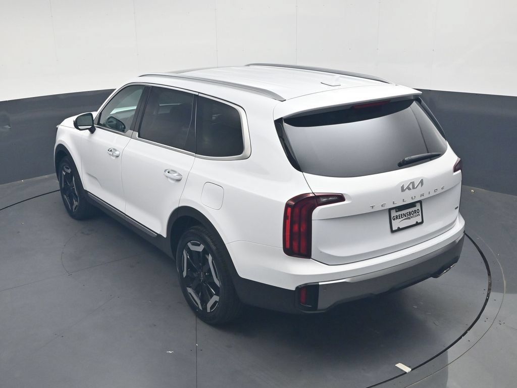 Used 2025 Kia Telluride S AWD/4WD image 30