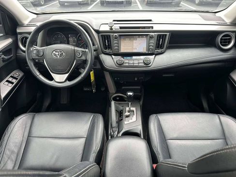 Used 2017 Toyota RAV4 XLE FWD image 12