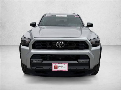 Certified 2025 Toyota 4Runner TRD Off-Road Premium AWD/4WD image 2