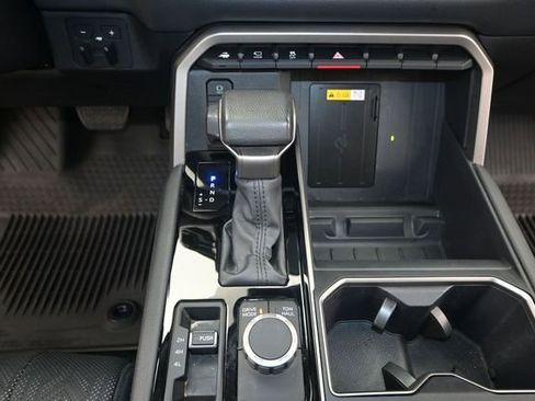 Used 2024 Toyota Tundra Limited AWD/4WD image 10