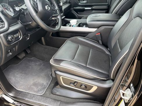 Used 2024 RAM 1500 Laramie AWD/4WD image 8