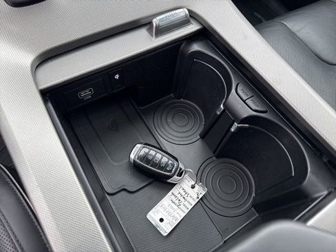 Used 2022 Hyundai Palisade Limited image 33