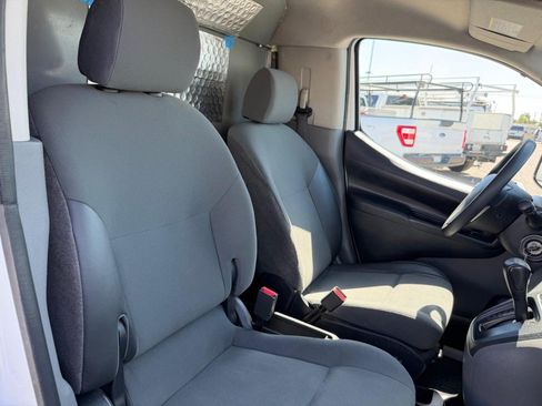 Used 2021 Nissan NV200 S FWD image 28
