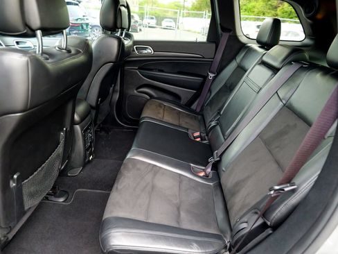 Used 2021 Jeep Grand Cherokee Laredo X AWD/4WD image 27