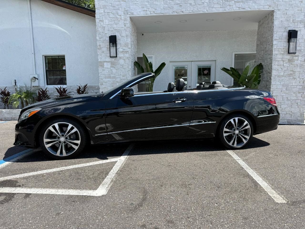 Used 2016 Mercedes-Benz E 400 Cabriolet image 2