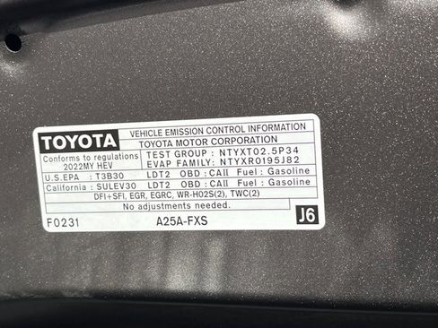 Used 2022 Toyota Sienna XLE image 25