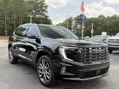 Used 2026 GMC Acadia Denali Ultimate FWD image 2
