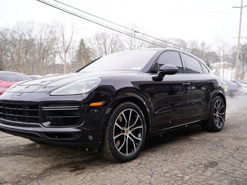 Used 2021 Porsche Cayenne Turbo image 13