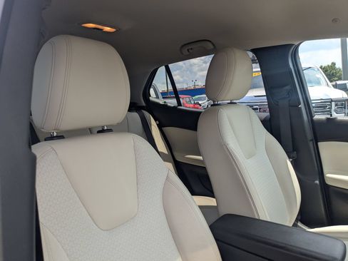 Used 2023 Buick Encore GX Preferred w/ Cold Weather Comfort Package FWD image 25