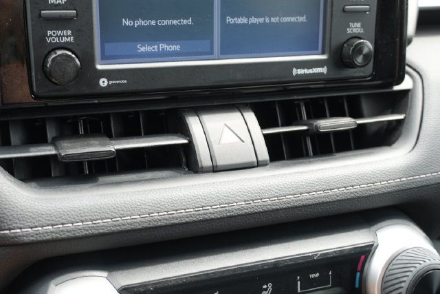 Used 2021 Toyota RAV4 LE FWD image 33