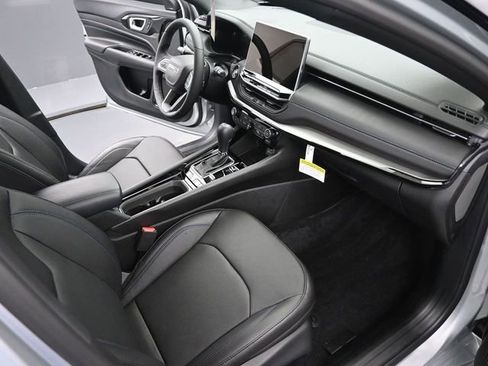 New 2025 Jeep Compass Limited w/ Driver Assist Group I AWD/4WD image 19