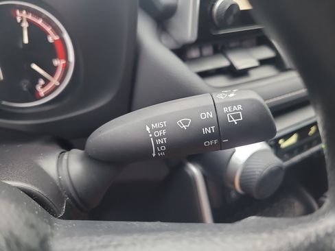 Certified 2025 Toyota RAV4 LE FWD image 29