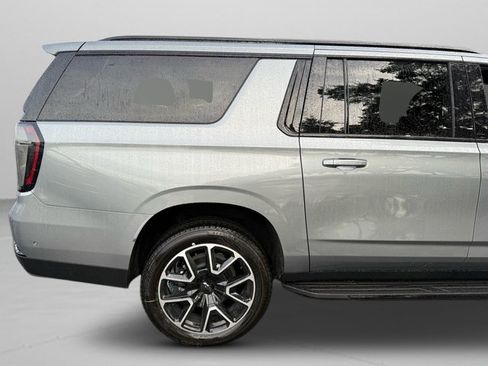 New 2026 Chevrolet Suburban RST image 21