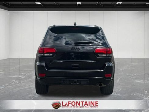 Used 2021 Jeep Grand Cherokee Laredo X AWD/4WD image 4