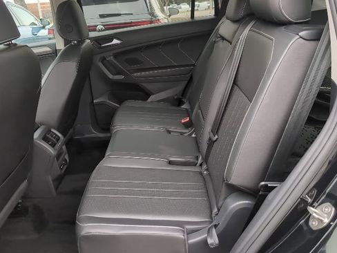 Used 2023 Volkswagen Tiguan SE image 25