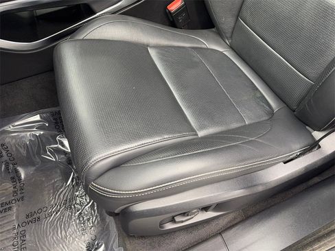 Used 2024 Jaguar F-PACE R-Dynamic S image 26