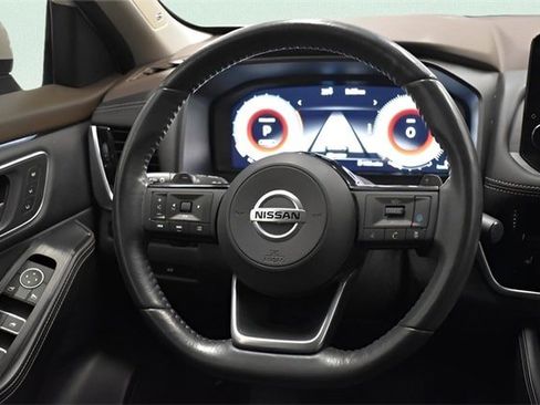 Used 2021 Nissan Rogue Platinum image 19