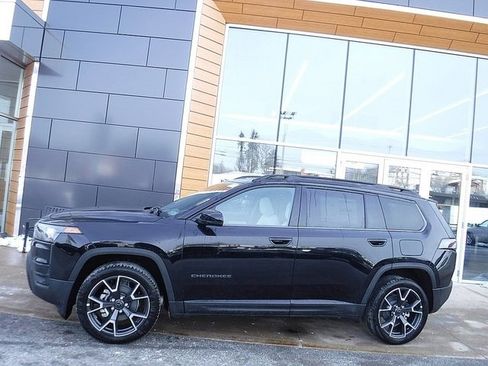 New 2026 Jeep Cherokee Overland image 2