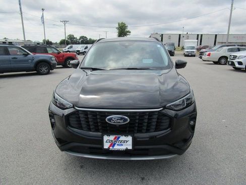 New 2024 Ford Escape SE w/ PHEV Premium Package image 2