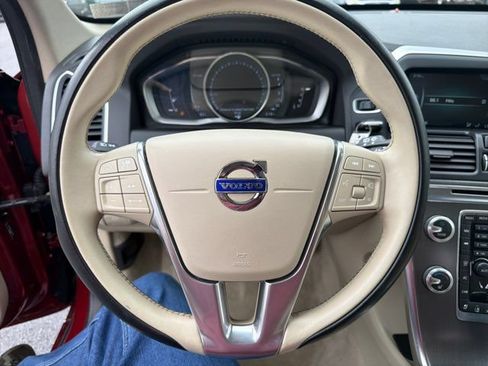 Used 2016 Volvo XC60 T5 Premier AWD/4WD image 32