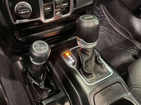 Used 2022 Jeep Wrangler Unlimited Sport AWD/4WD image 29